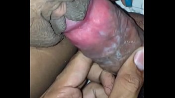 Толстую негритянку с крупными висячими титьками грубо трахают в вагину